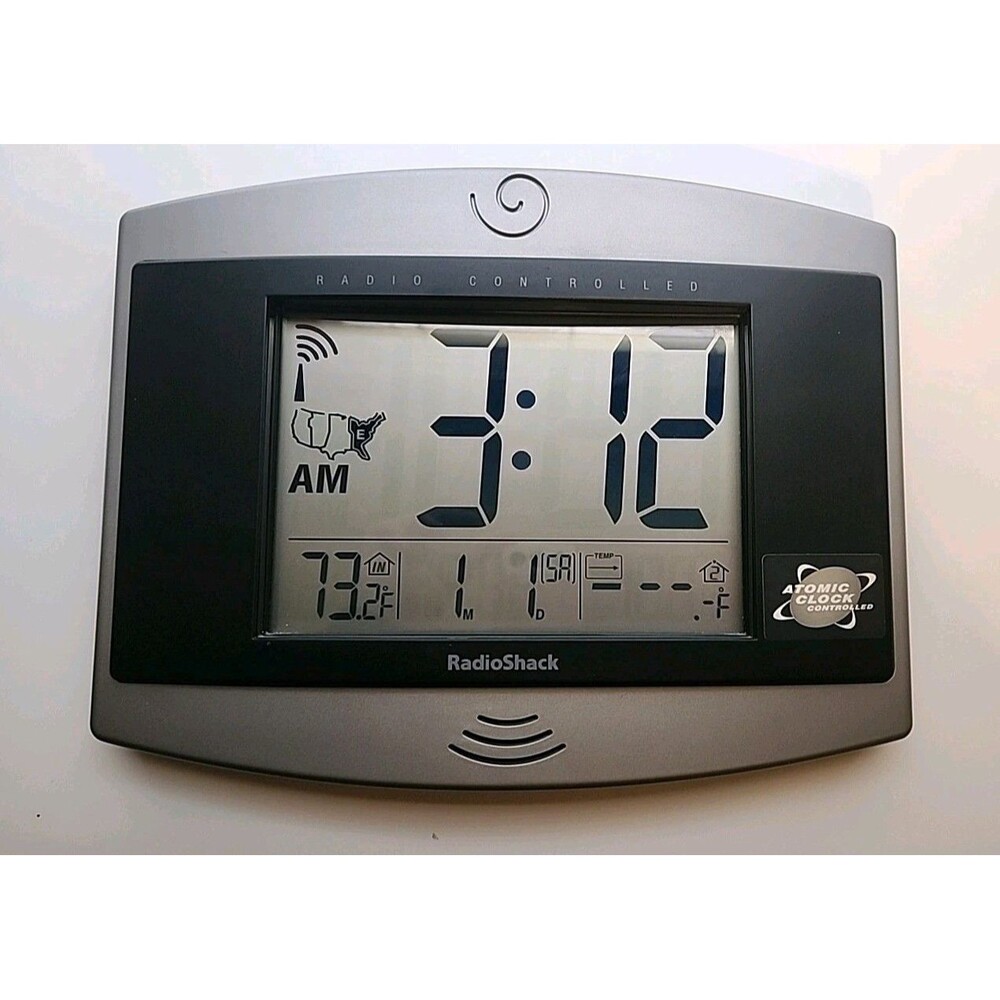 Vintage RadioShack Atomic Clock - Y2K
